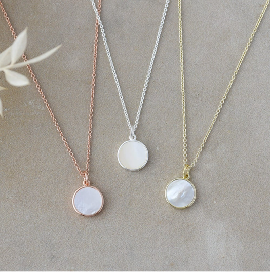 Alluring Necklace - Mother of Pearl